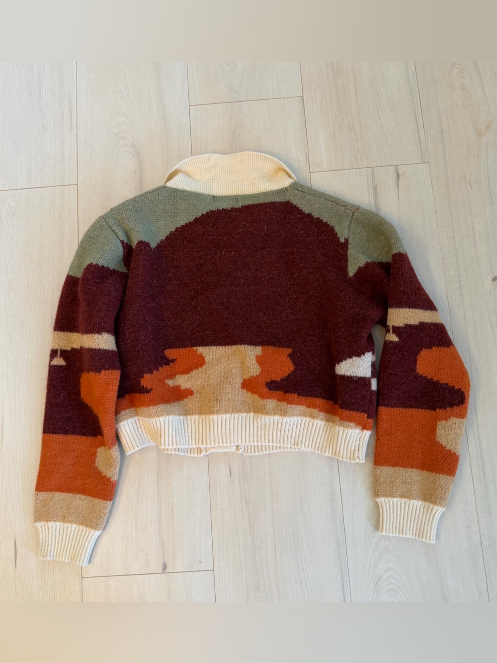 Lili Sidonio Cropped Geometric Knit Cardigan - Picture 3 of 3